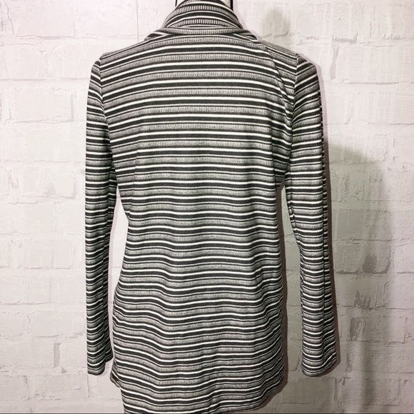 O’Neil open front horizontal strip cardigan. E36 - Picture 3 of 5